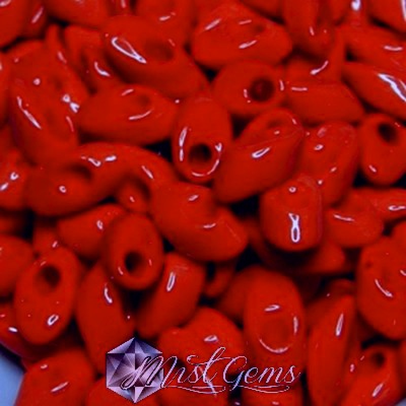 Long Magatama LMA 0407 Opaque Red