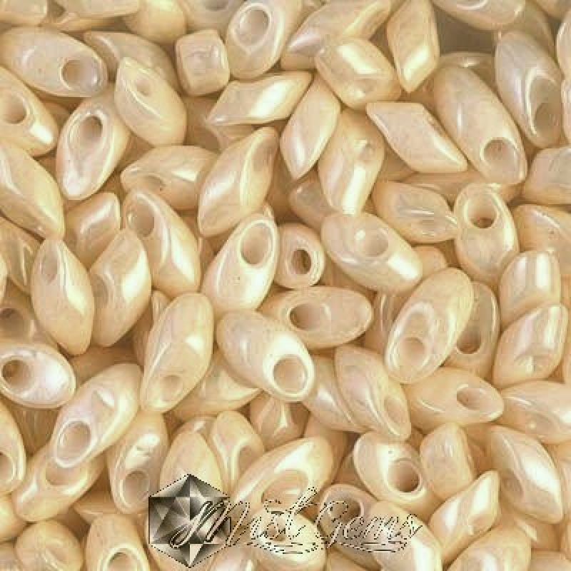 Long Magatama LMA 0421 Cream Ceylon