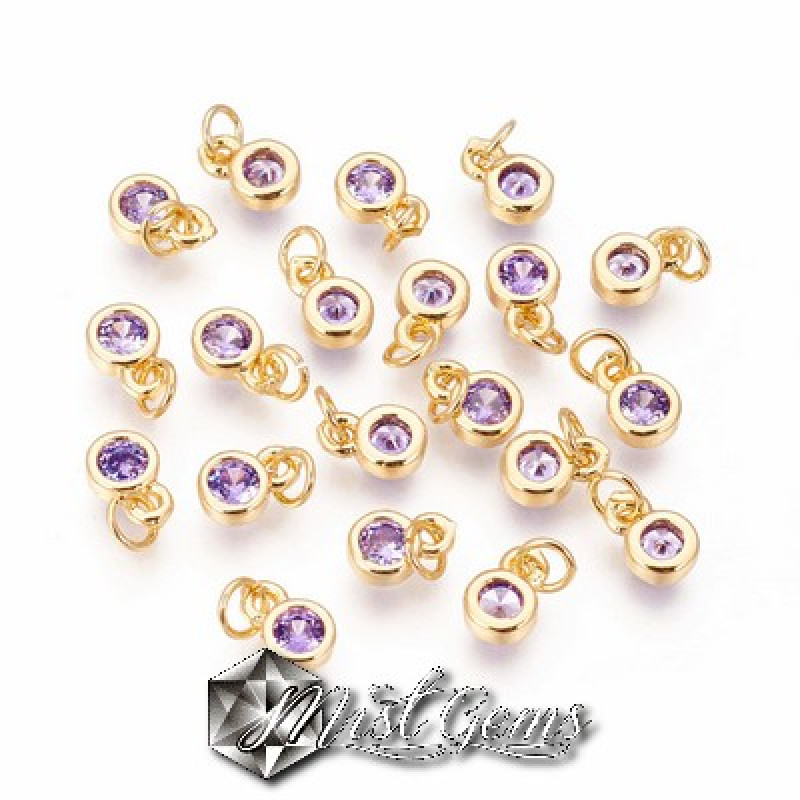 Charm Caseta Rotunda din Alama,cu Solitaire din Cubic Zirconia Lila