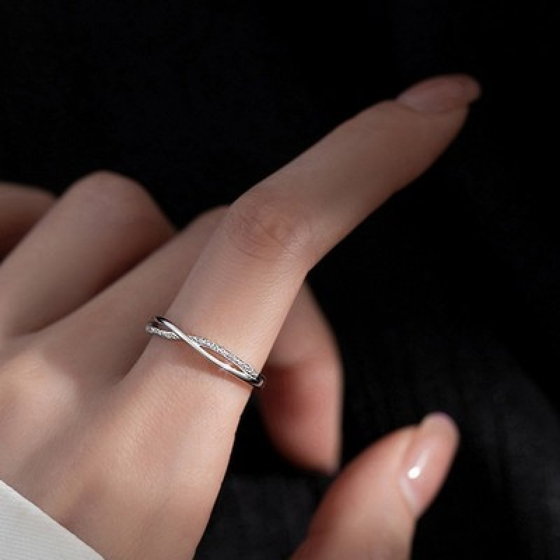 Inel din Argint 925 placat cu Rodiu si Cubic Zirconia Ajustabil