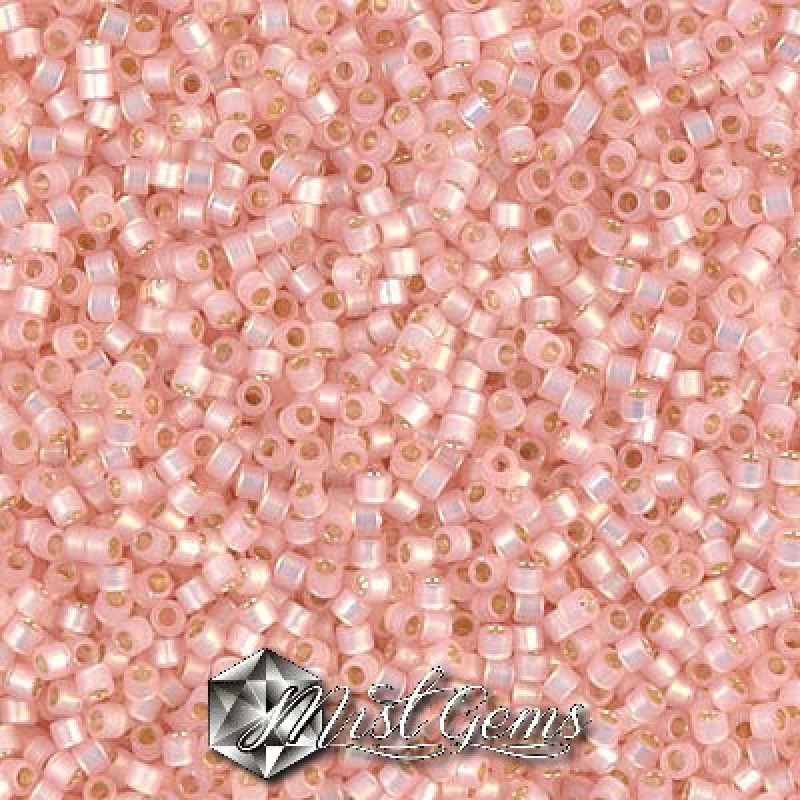 Delica 11/0 DB 0624 Silver Lined Light Pink Alabaster Dyed