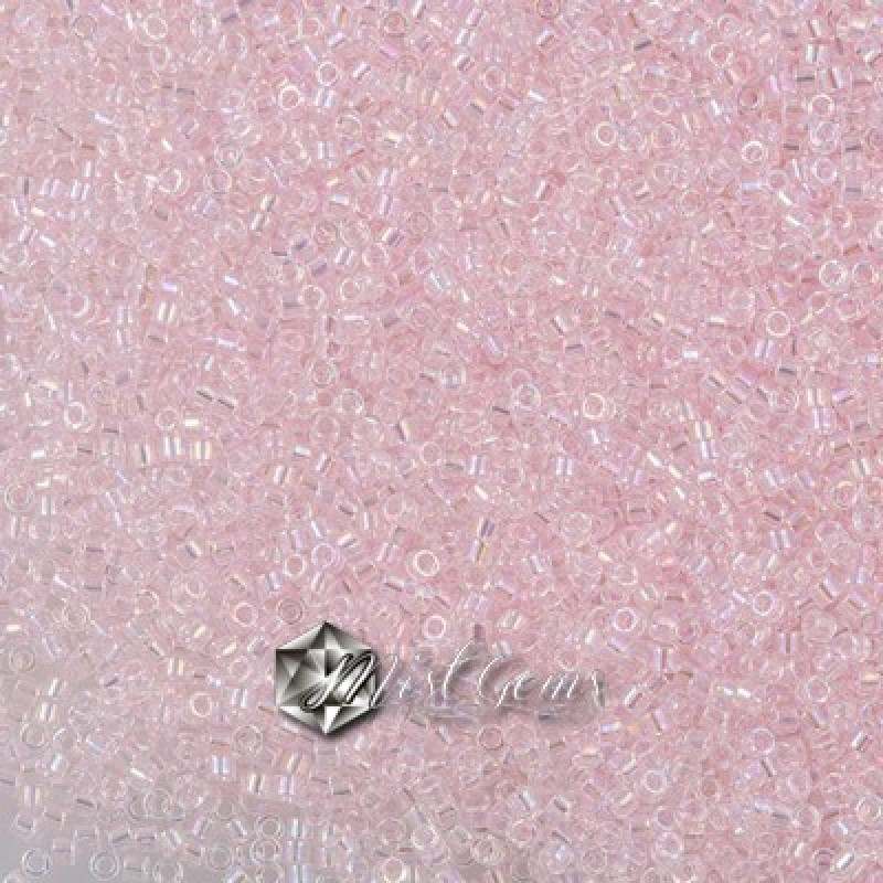 Delica 11/0 DB 0082 (DB82) Lined Light Pink AB