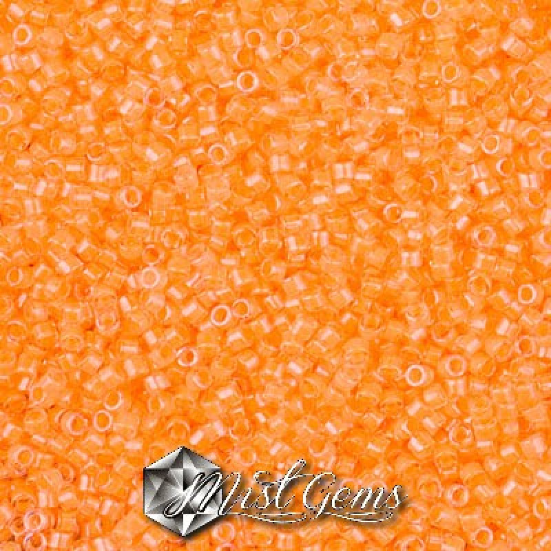 Delica 11/0 DB 2033 Luminous Creamsicle