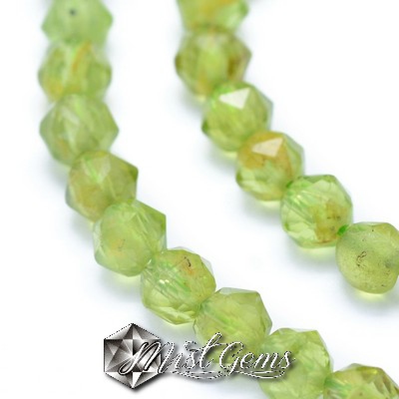 Peridot sfere fatetate 4-4.5mm-16 buc.