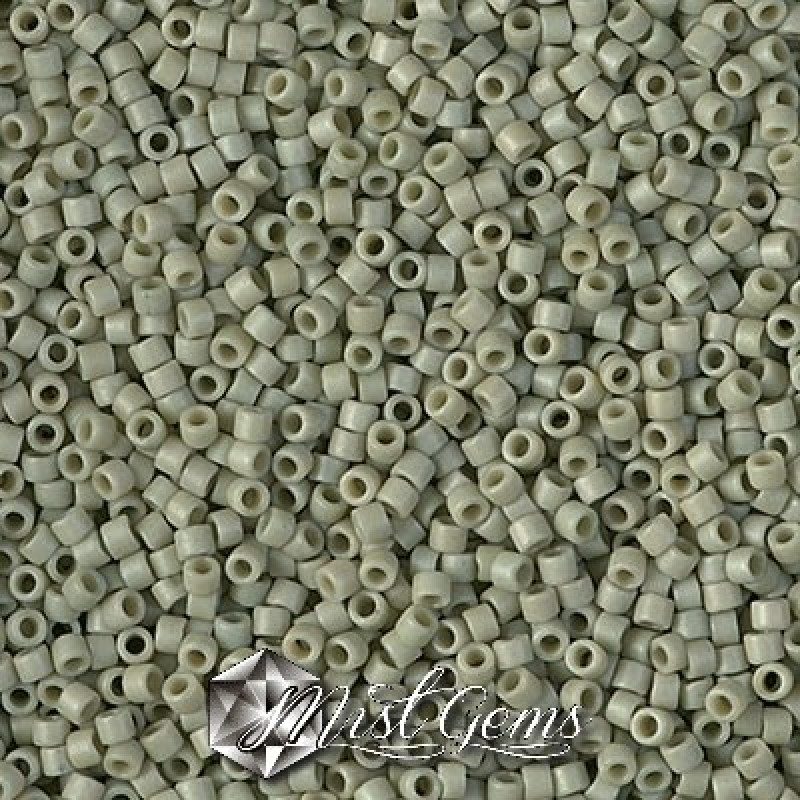 Delica 11/0 DB 2282 Matted Opaque Glazed Cactus