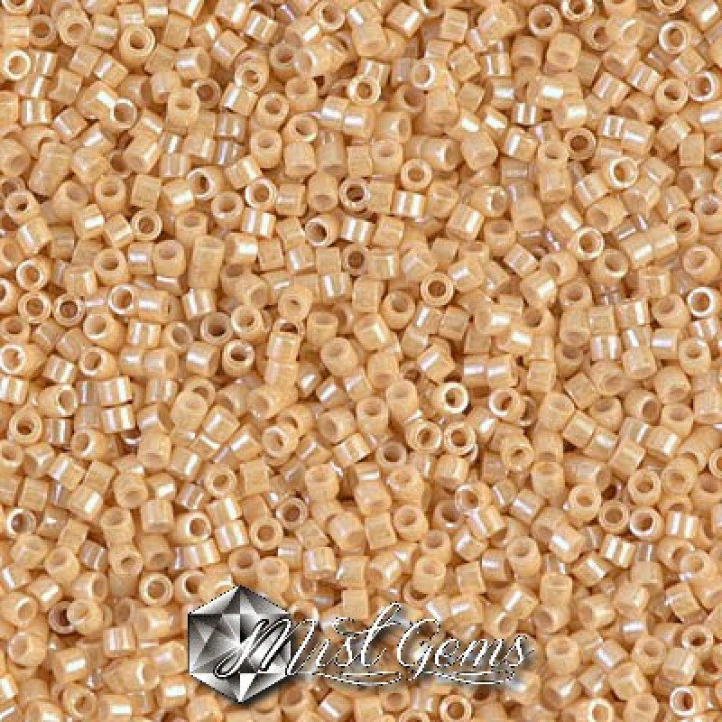 Delica 11/0 DB 0205 (DB205) Ceylon Beige