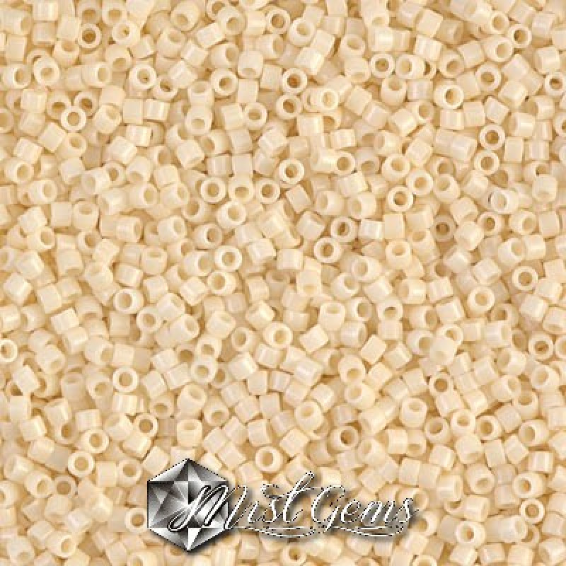 Delica 11/0 DB 0732 Opaque Cream