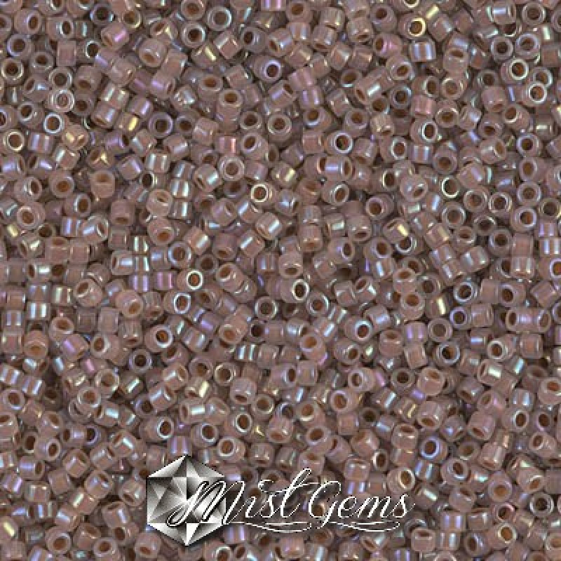Delica 11/0 DB 1749 Cocoa Lined Opal AB
