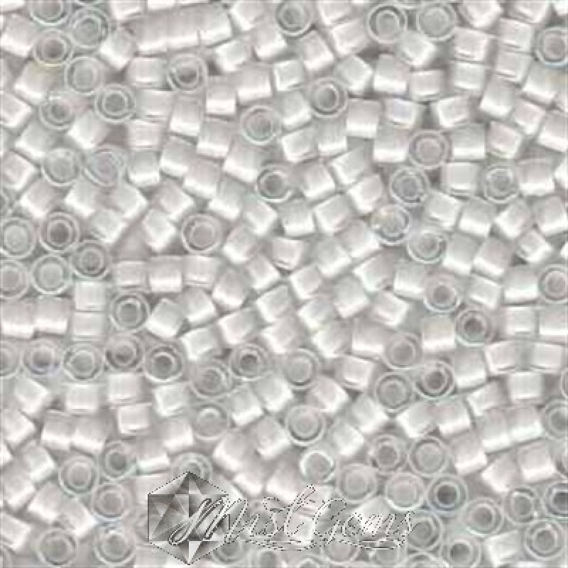 Delica 11/0 DB 0066 (DB66) Lined White AB