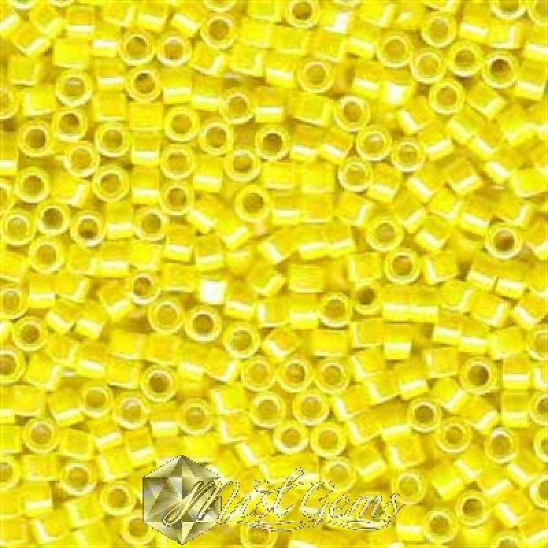 Delica 11/0 DB 0160 (DB160) Opaque Yellow AB