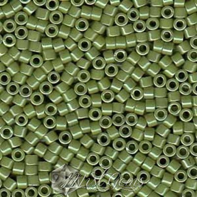 Delica 11/0 DB 0263 Opaque Cactus Luster