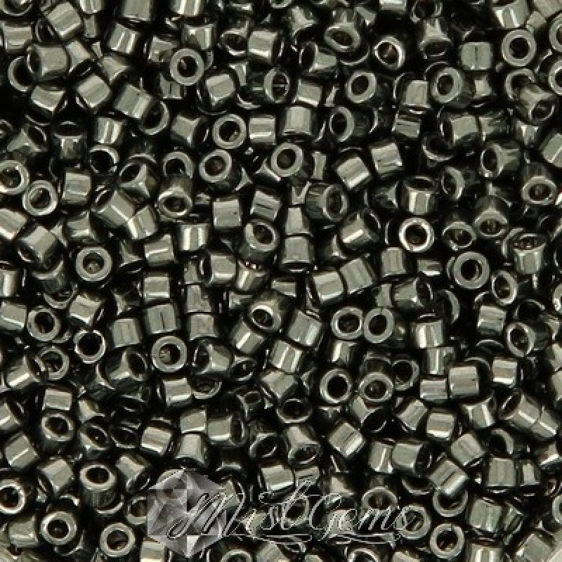 Delica 11/0 DB 0452 Galvanized Khaki Dyed