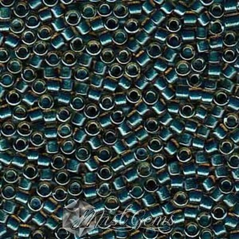 Delica 11/0 DB 0921 Sparkling Blue Lined Topaz