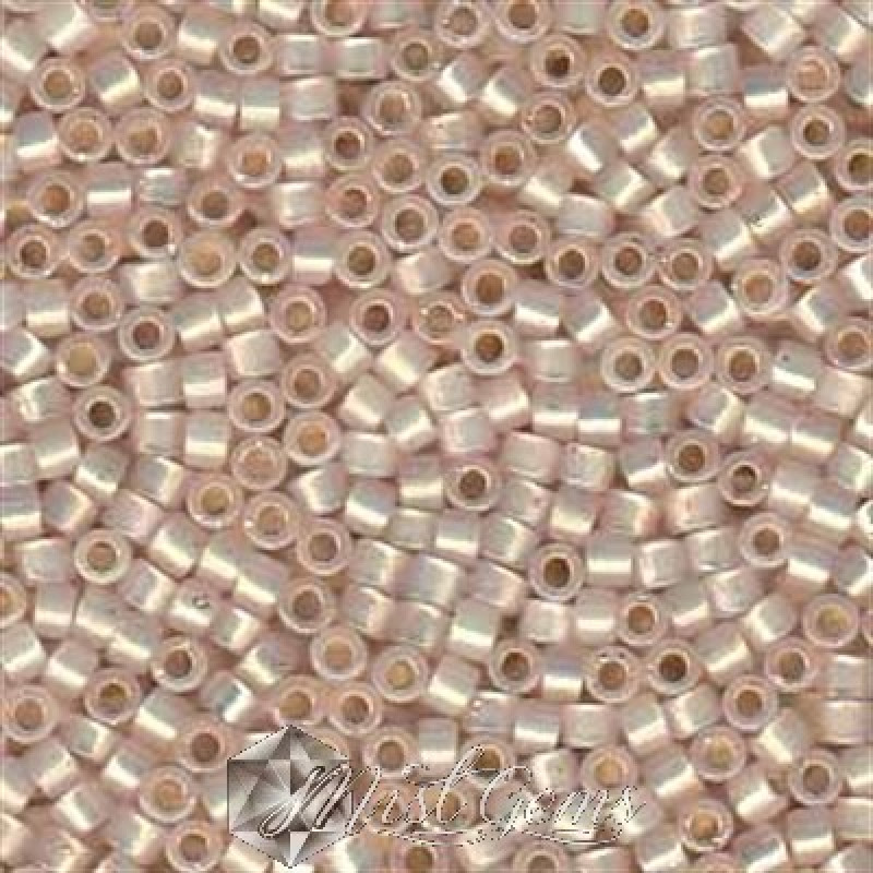 Delica 11/0 DB 1452 Silver Lined Pale Peach Opal