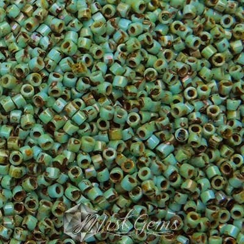 Delica 11/0 DB 2264 Opaque Turqoise Blue Picasso