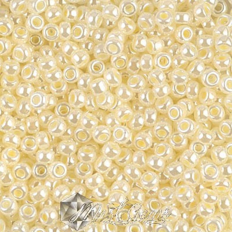 Miyuki Round Rocailles 8/0 RR 0527 Butter Cream Ceylon