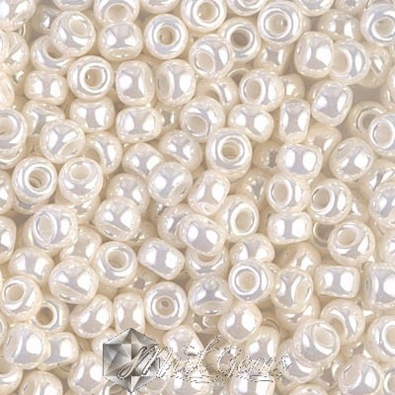 Miyuki Round Rocailles RR06/0-0592 Antique Ivory Pearl